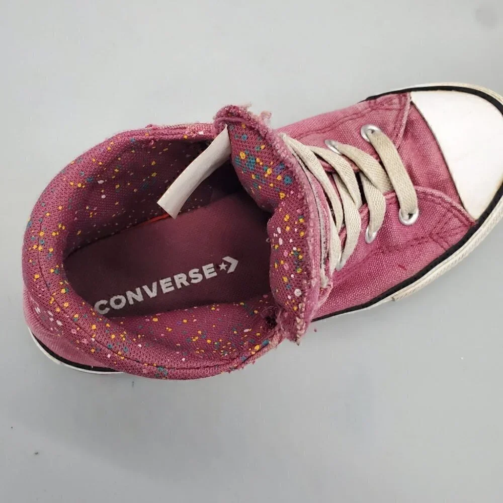 Converse High Top Chuck Taylor Burgundy Size 1 Youth Shoes